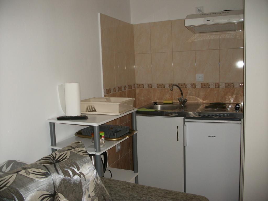 Eden Ii. Hotel Мисколк Екстериор снимка
